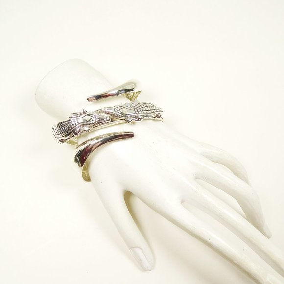 Barry Kieselstein-Cord Sterling Silver Alligators W/Diamond Eyes Cuff Bracelet - Picture 10 of 11